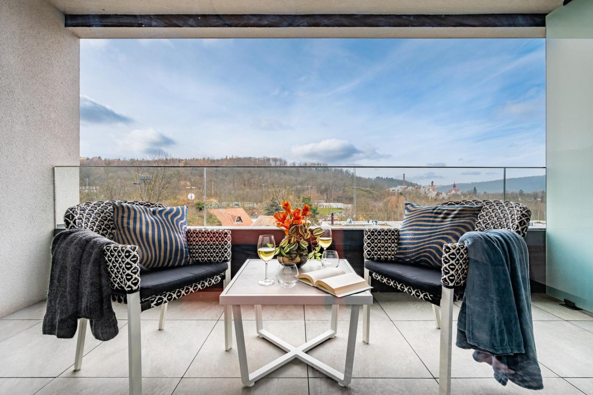 Prague Days - Studio - Terrace - Private Parking Esterno foto